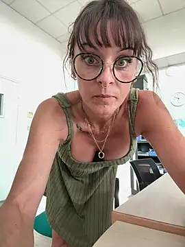 Czat XXX na żywo – Monicaro-09