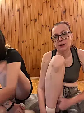 RussianGirls_: онлайн-секс-чат