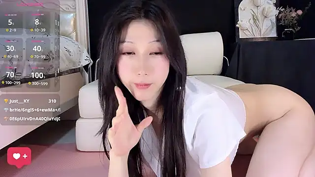 Chat XXX en directo de Queenbb88
