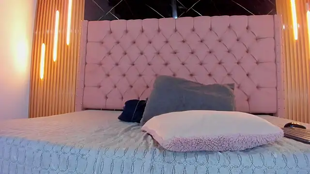 AinaPink Live XXX-chat
