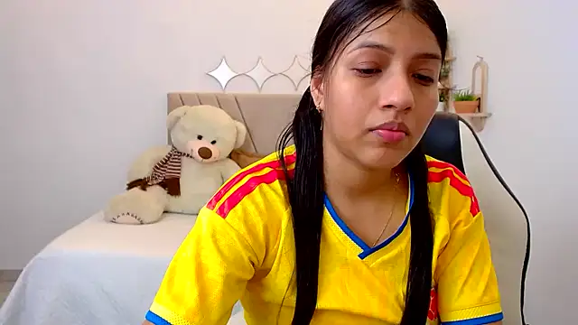 zara_cute's Live XXX Chat