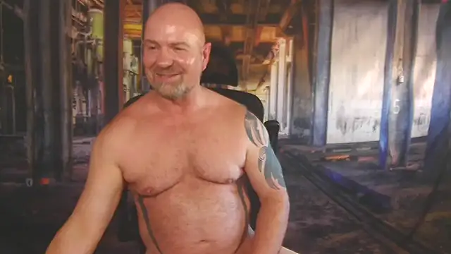 Chat XXX en directo de ManlyPrisonGuy