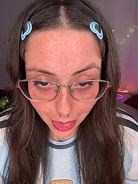 Chatroom XXX en direct de Mizztikaa