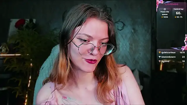 Avrora_Spark Adlı Modelin Canlı XXX Sohbeti