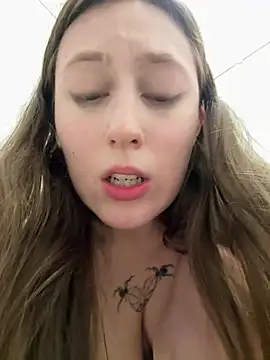 FroggyAnna XXX чат на живо