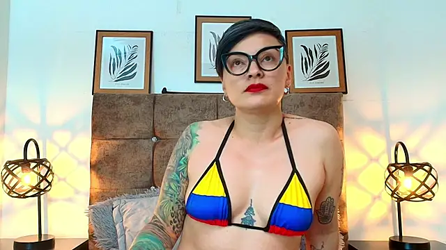 kat_paradise – Live XXX-chat