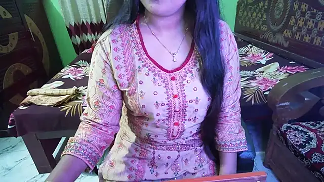 BengaliQueenStar's Live XXX Chat