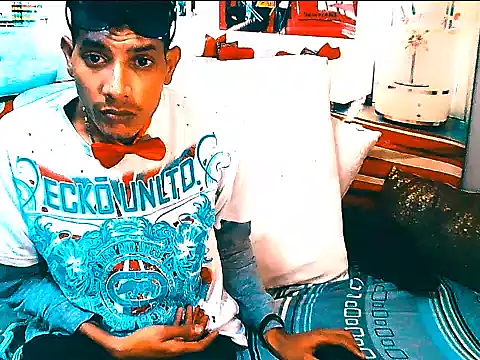 IndianSavageMale Chat XXX in diretta