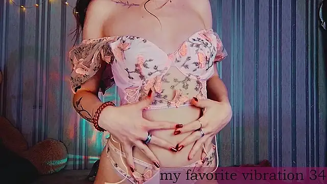 ArianaLight's Live XXX Chat