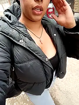 SOFIA-11_ Chat XXX in diretta