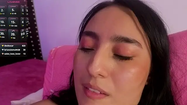 emily_vermont's Live XXX Chat