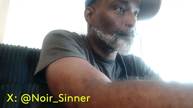sinnernoir Adlı Modelin Canlı XXX Sohbeti