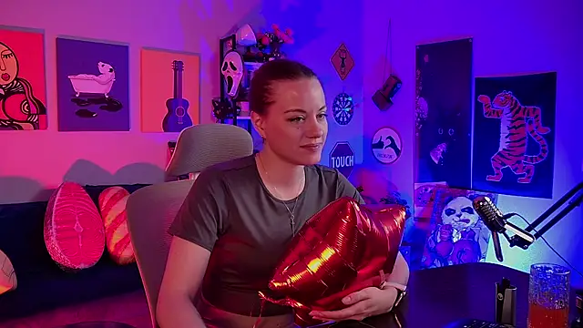 VireliaMoonfall's Live XXX Chat