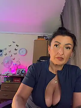 Hotangel75 – Naživo XXX chat