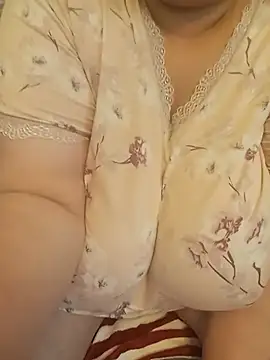 Chat +18 de Natashaarabe ao vivo