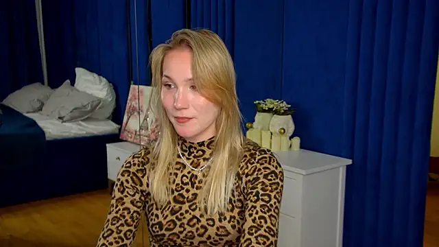 ElaraVoltage – Live XXX-chat