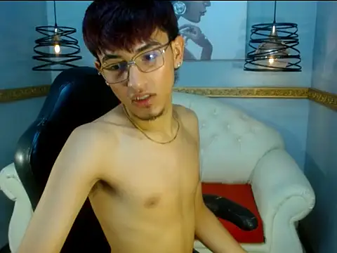TheHotSaulito 即時 XXX 聊天
