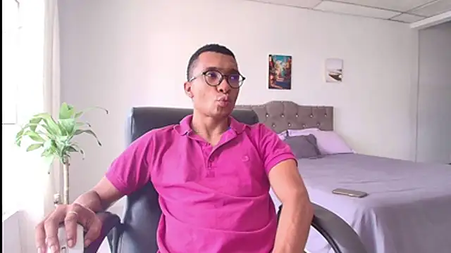 Chat XXX Live Aaronblack1_