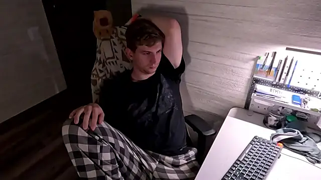 Živý XXX chat Einar_Nut