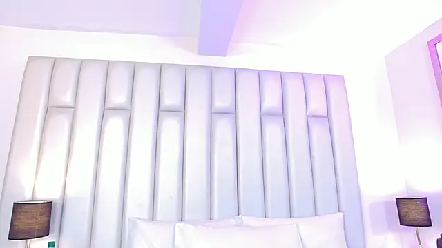 aandreaperez Adlı Modelin Canlı XXX Sohbeti