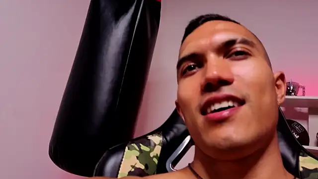 Chat +18 de exquisite_gabe ao vivo