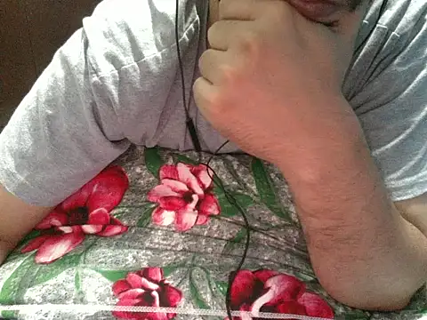 Precumboner élő XXX-chatje