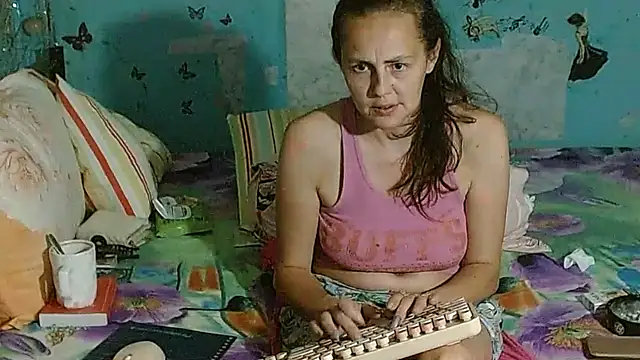 brighteyes77 XXX чат на живо