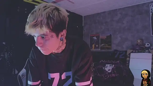 AcidMilo live XXX chat