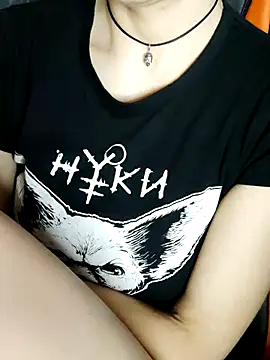 Aashikalaa's Live XXX Chat