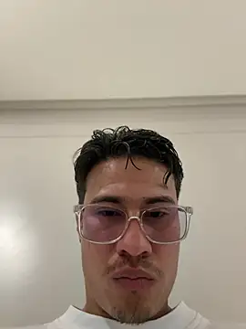 Chat XXX en directo de TavoHot_