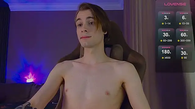 XXX chat uživo modela DebugMee