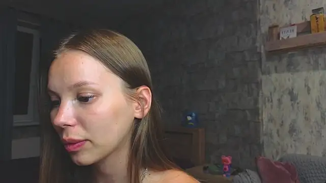 Cara_Sweet1 Adlı Modelin Canlı XXX Sohbeti