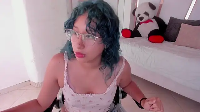 laritlov's Live XXX Chat