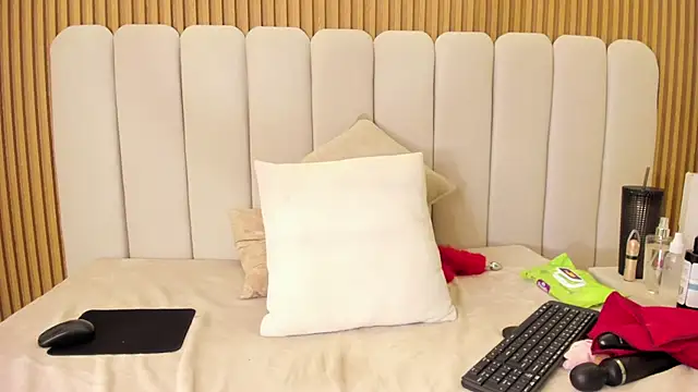 ElaVictoria 现场XXX聊天