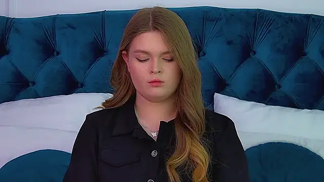 CrystalLyons Live XXX-Chat