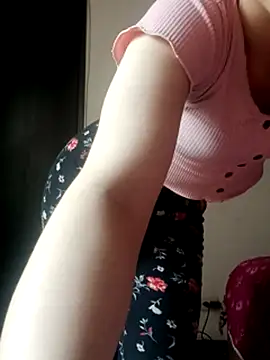 Dana_Rise Adlı Modelin Canlı XXX Sohbeti