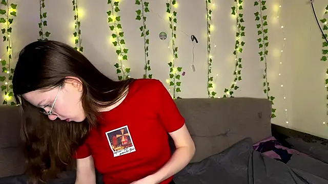 UrSexxLenaxx's Live XXX Chat