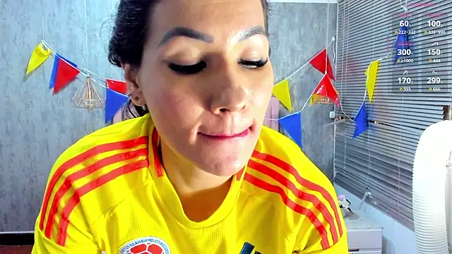 naomidibello's Live XXX Chat