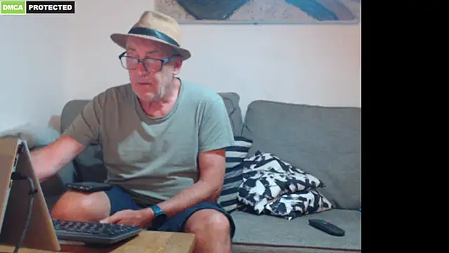 XXX chat uživo modela bluedae1