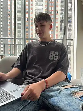 OLIVER_K live XXX chat