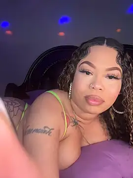 RenaThickAss Chat XXX in diretta