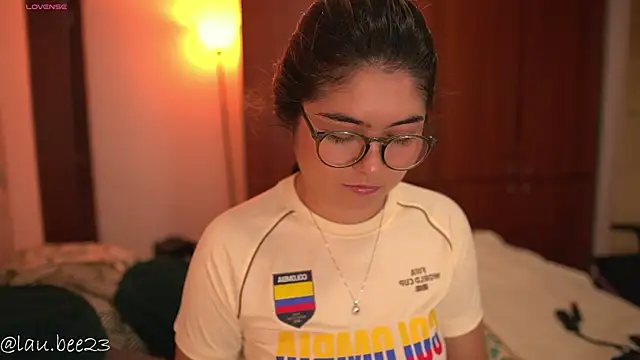 Lau_Bee's Live XXX Chat
