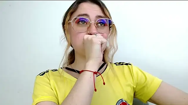 Juls_winter_ live XXX chat