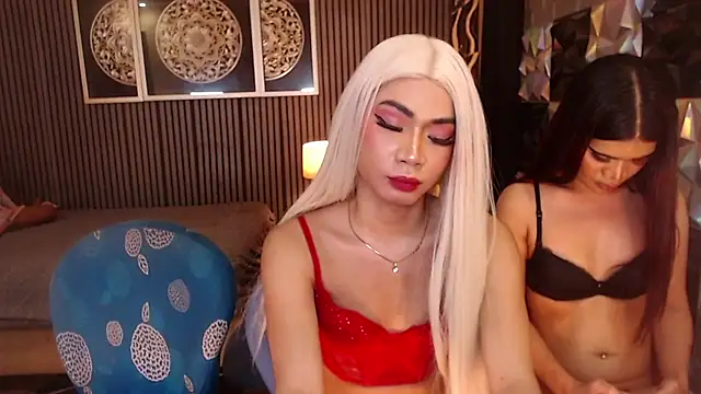 دردشة AudreyMilesTrans الجنسية المباشرة