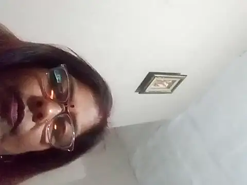 mileesha Chat XXX in diretta
