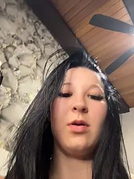 LittleChaosQueen live XXX chat