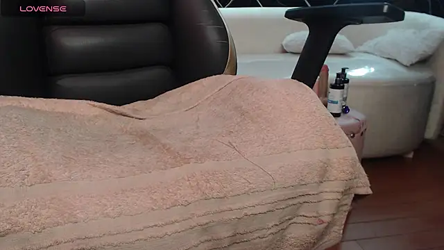 Živý XXX chat _ceeleste_cute_
