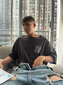 OLIVER_KのライブXXXチャット