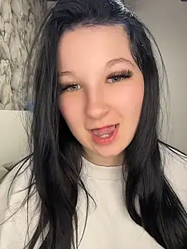 دردشة LittleChaosQueen الجنسية المباشرة