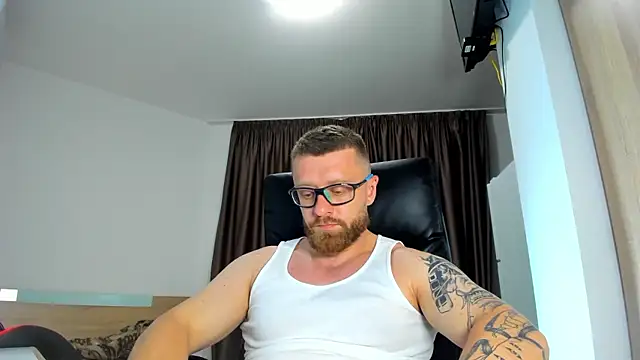 XXX chat uživo modela Findom_guy
